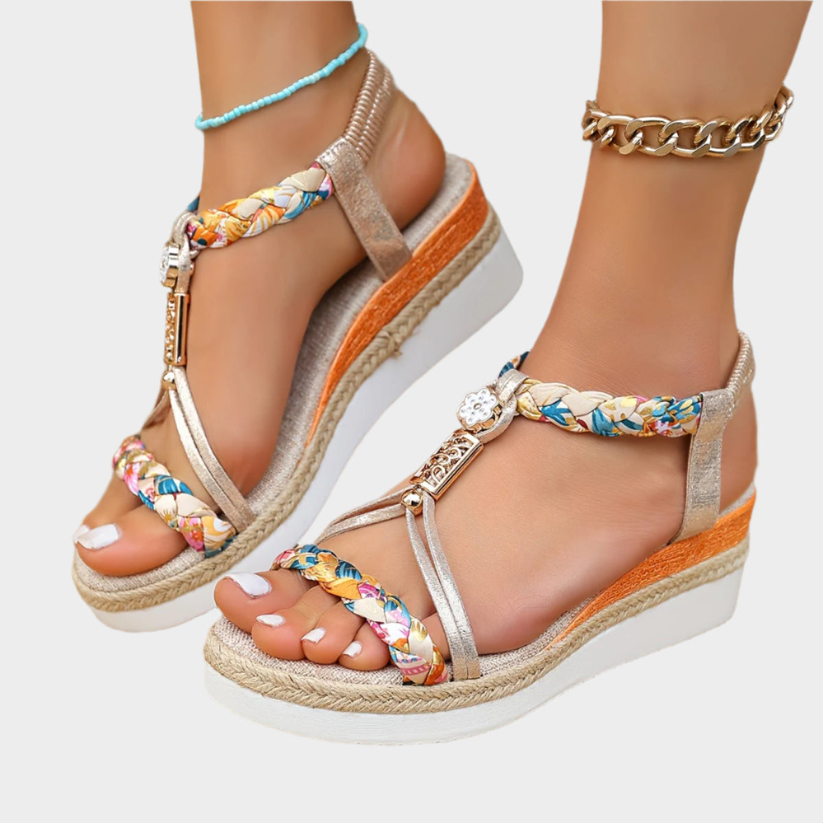 Sandals with Comfortable Sole and Platform